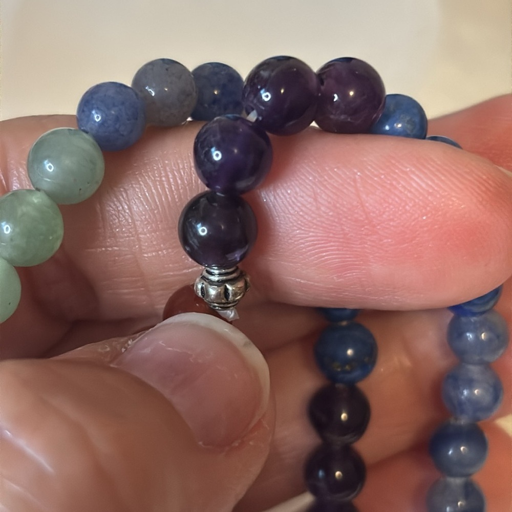 Natural 7 Chakra Gemstone Bracelet - Picture 2 of 3